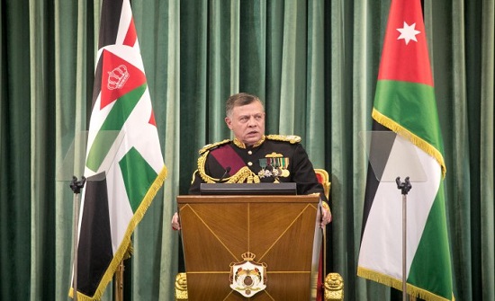 الأردنيون يحتفلون بعيد الجلوس الملكي الحادي والعشرين غداً الأردنيون يحتفلون بعيد الجلوس الملكي الحادي والعشرين غداً