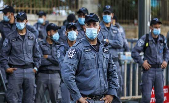 هآرتس: ضباط شرطة إسرائيليون أجبروا ضحية اغتصاب فلسطينية على سحب شكواها هآرتس: ضباط شرطة إسرائيليون أجبروا ضحية اغتصاب فلسطينية على سحب شكواها