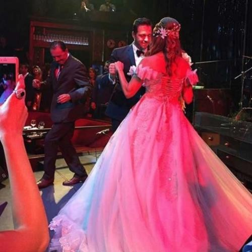 أمل بوشوشة تغني في حفل زفافها..بالفيديو و الصور أمل بوشوشة تغني في حفل زفافها..بالفيديو و الصور