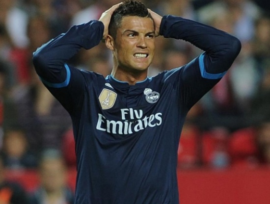 "7" أسباب أدت إلى تراجع مستوى كريستيانو رونالدو مع ريال مدريد "7" أسباب أدت إلى تراجع مستوى كريستيانو رونالدو مع ريال مدريد