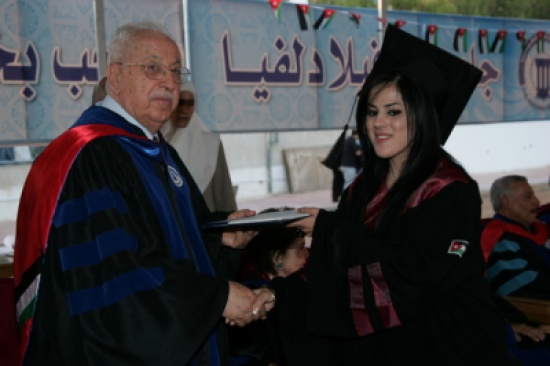 تخريج الفوج التاسع عشر لطلبة فيلادلفيا