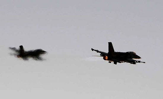 مقاتلات تابعة لجيش الاحتلال الاسرائيلي تشن سلسلة غارات على قطاع غزة