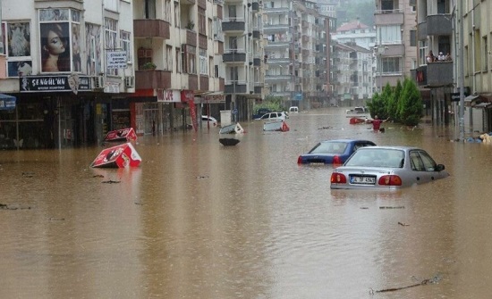 تركيا : مصرع 4 أشخاص في فيضانات على ساحل البحر الأسود