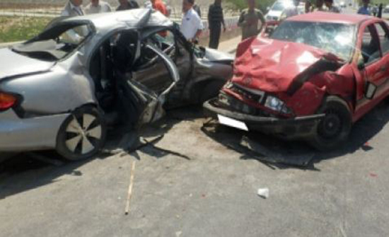 5 إصابات بحادث تصادم في المقابلين 5 إصابات بحادث تصادم في المقابلين