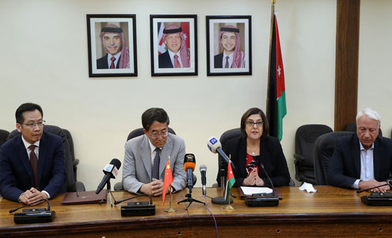 منحة صينية لتمويل توسعة وإعادة تأهيل طريق السلط- العارضة منحة صينية لتمويل توسعة وإعادة تأهيل طريق السلط- العارضة
