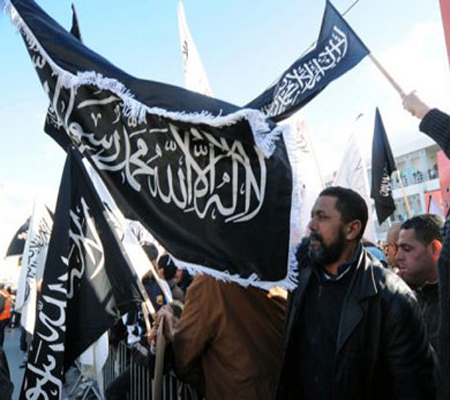 اعتقال ثلاثة سلفيين اقاموا الحد على محافظ شرطة في تونس اعتقال ثلاثة سلفيين اقاموا الحد على محافظ شرطة في تونس