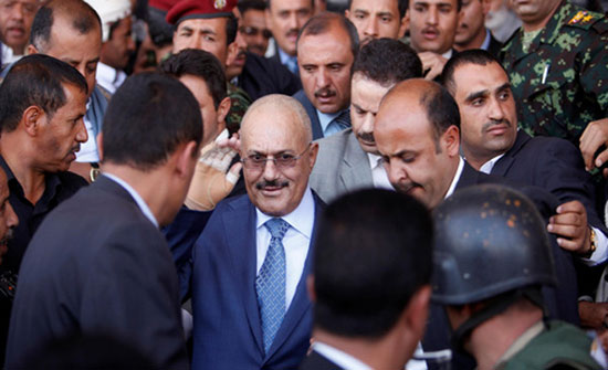 بالصور.. قصة حياة علي عبدالله صالح بالصور.. قصة حياة علي عبدالله صالح