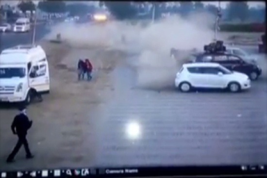 فيديو: حادث انقلاب مروع