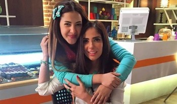 دنيا سمير غانم لمنى زكي: "انت نجمتي المفضلة" دنيا سمير غانم لمنى زكي: "انت نجمتي المفضلة"