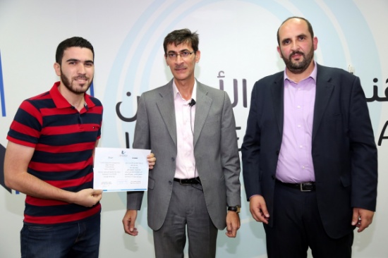 "مهندسون لأجل القدس" تختتم دورة في اللغة العبرية