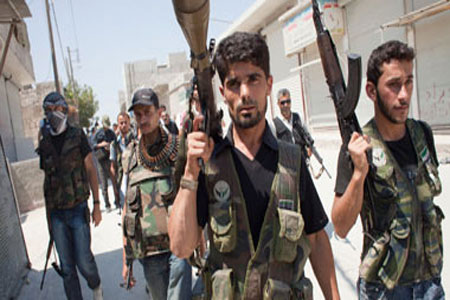 انشقاق نحو 700 جندى بينهم 50 ضابطًا عن نظام الأسد انشقاق نحو 700 جندى بينهم 50 ضابطًا عن نظام الأسد