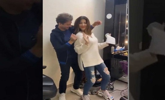 شاهد.. نانسي عجرم تثير الجدل برقصها في كواليس “ذا فويس كيدز” شاهد.. نانسي عجرم تثير الجدل برقصها في كواليس “ذا فويس كيدز”