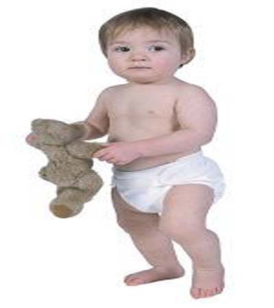 عائلات بريطانية ترسل أبناءها إلى مدارسهم الإبتدائية.. بحفاظاتهم