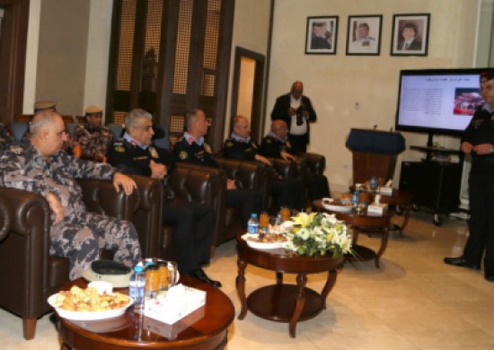 مديري الأمن العام والدفاع المدني يتابعان تمريناً وهمياً على مبنى القيادة والسيطرة (عميش)