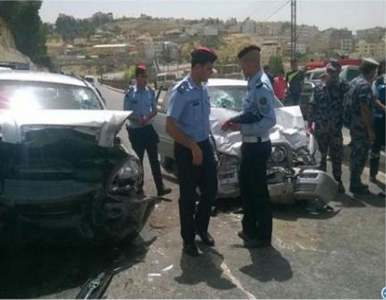 10 إصابات في حادث تصادم في ناعور 10 إصابات في حادث تصادم في ناعور