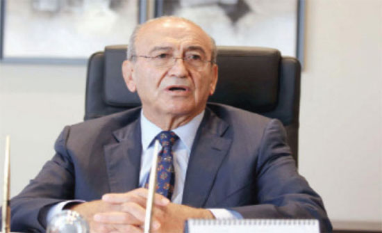 مصادر مطلعة : المصري تحت الاقامة الجبرية في انتظار تسوية مالية بقيمة مليار دولار مصادر مطلعة : المصري تحت الاقامة الجبرية في انتظار تسوية مالية بقيمة مليار دولار