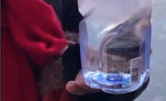 فيديو صادم يوضح مدى انخفاض درجات الحرارة في الصين فيديو صادم يوضح مدى انخفاض درجات الحرارة في الصين