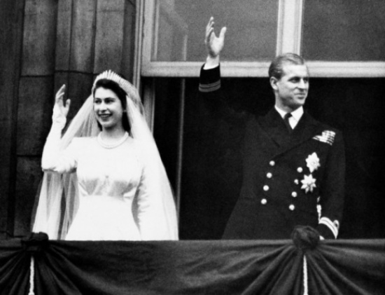 بعد 70 عاماً.. صور من حفل زفاف الملكة إليزابيث بعد 70 عاماً.. صور من حفل زفاف الملكة إليزابيث