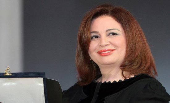 مشهد تمثيلي ادى الى احتراق شعر إلهام شاهين بالكامل ( تفاصيل ) مشهد تمثيلي ادى الى احتراق شعر إلهام شاهين بالكامل ( تفاصيل )