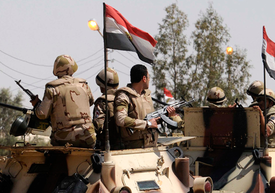 مقتل ضابط مصري كبير برصاص مسلحين في سيناء مقتل ضابط مصري كبير برصاص مسلحين في سيناء