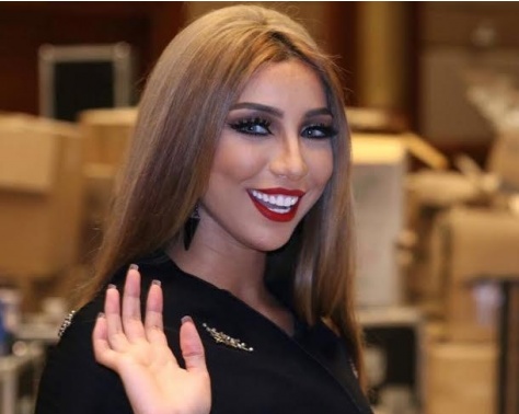 بالفيديو- شاهدوا كيف أظهرت دنيا بطمة حملها بهذا الفستان... مَن تستفز؟ بالفيديو- شاهدوا كيف أظهرت دنيا بطمة حملها بهذا الفستان... مَن تستفز؟