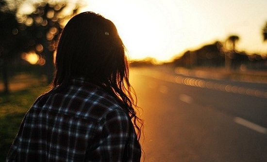 دَفَعَ للسائق ليُقلّ ابنته القاصر.. فوقعت الكارثة: وحشٌ بشريّ انقضّ عليها جنسيًا!