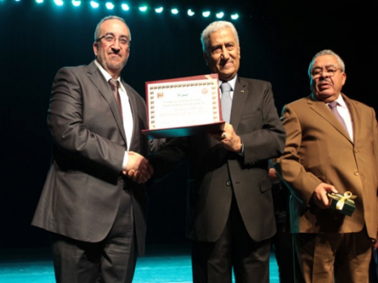 بالصور : النسور يرعى حفل توزيع جائزة الملك عبدالله الثاني