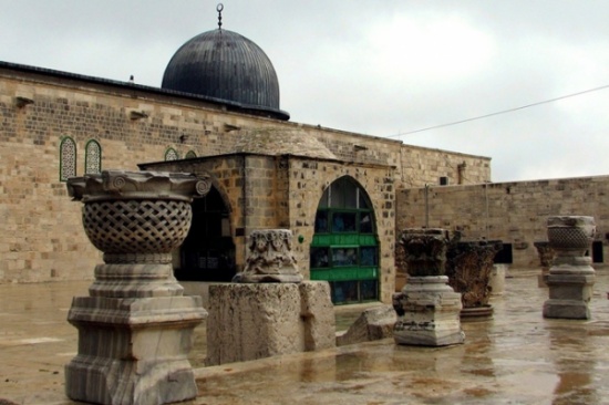 الكسواني : الاردن يعيين 75 حارسا جديدا للمسجد الاقصى الكسواني : الاردن يعيين 75 حارسا جديدا للمسجد الاقصى