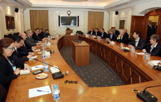 جوده يبحث مع وفد مجلس الشيوخ الاميركي الشراكة الاستراتيجية وتطورات الاوضاع في المنطقة