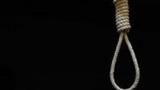 حاولت إخافة حبيبها فشنقت نفسها بالخطأ حاولت إخافة حبيبها فشنقت نفسها بالخطأ