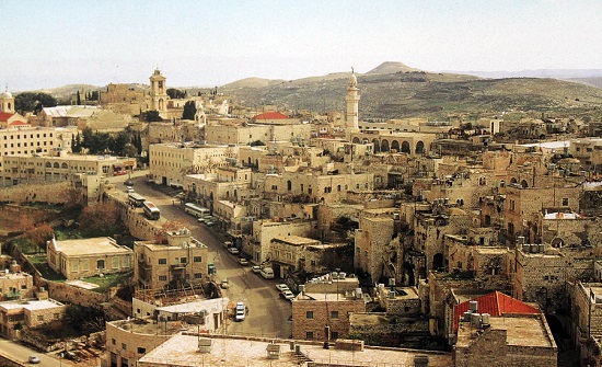 معرض للصناعات الأردنية في مدينة بيت لحم معرض للصناعات الأردنية في مدينة بيت لحم