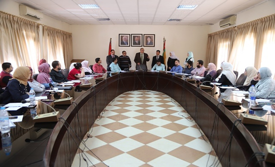 دورة في تنمية المهارات البحثية للمشاركين في جائزة البحث العلمي لطلبة الجامعات دورة في تنمية المهارات البحثية للمشاركين في جائزة البحث العلمي لطلبة الجامعات