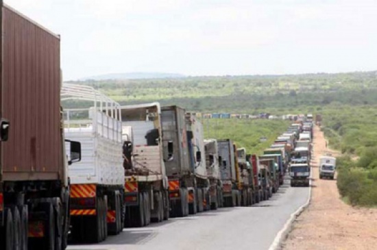 صور: زحمة سير بطول 50 كلم في كينيا
