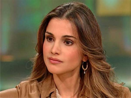 الملكة تلتقي اللجنة التنفيذية وأعضاء من جوقة دوزان وأوتار