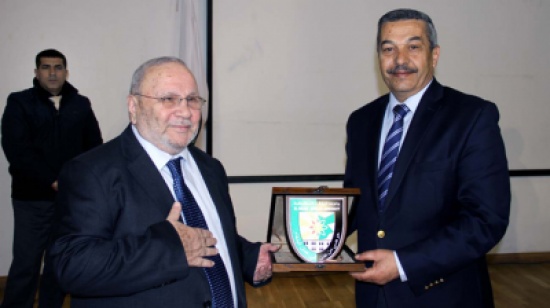 العلامة الكبير النابلسي يحل ضيفا على جامعة البلقاء التطبيقية