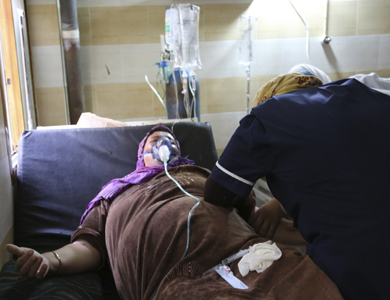 ناشطون معارضون يتهمون الجيش السوري باستخدام الكلور