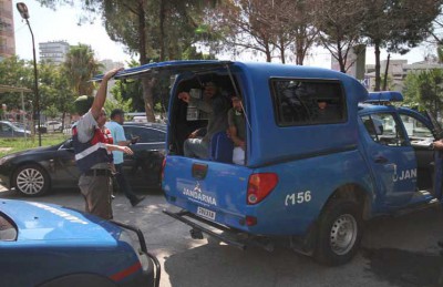 تركيا: توقيف واعتقال 20 شخصا بعمليات أمنية ضد “بي كا كا” الإرهابية تركيا: توقيف واعتقال 20 شخصا بعمليات أمنية ضد “بي كا كا” الإرهابية