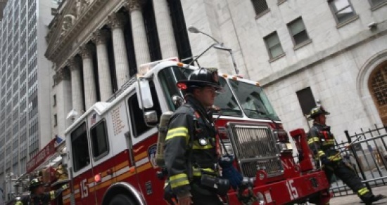 امريكا: اصابة 12 شخصا بتصادم شاحنة إطفاء وسيارة إسعاف