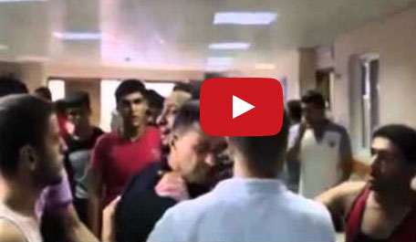 لحظة رؤية فلسطيني والدته شهيدة أمامه