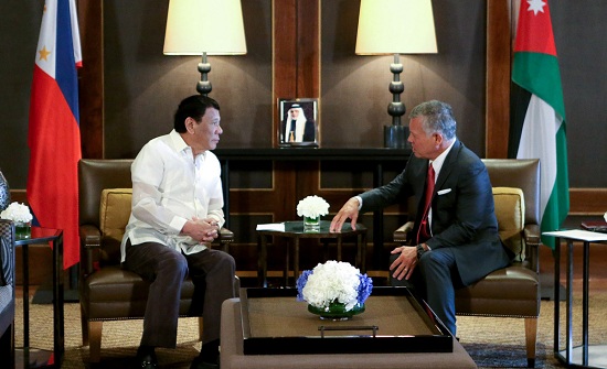 الملك والرئيس الفلبيني يجريان مباحثات في قصر الحسينية