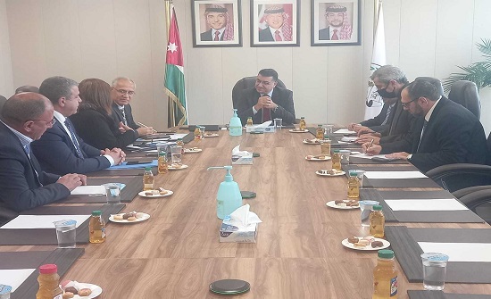 وزير الزراعة: الوزارة بصدد إنشاء مركز إقليمي للأمن الغذائي وزير الزراعة: الوزارة بصدد إنشاء مركز إقليمي للأمن الغذائي