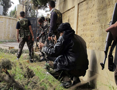 مقاتلو المعارضة السورية يسيطرون على خان العسل بريف حلب مقاتلو المعارضة السورية يسيطرون على خان العسل بريف حلب