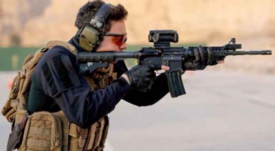 ولي العهد ينشر صورة من تدريباته العسكرية