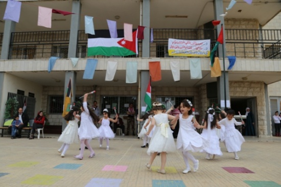 نموذجية الاردنية تحتفي بذكرى معركة الكرامة وعيد الام