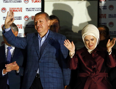 أردوغان يريد بدء “مرحلة جديدة” داعيا إلى تخطي خلافات الماضي