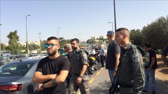 الجيش الإسرائيلي يعتقل عائلة فلسطينية قرب رام الله