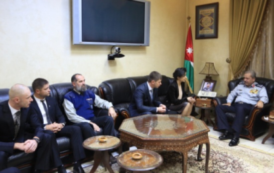 الكوفحي يلتقي وفداً روسياً من مدربي الغوص