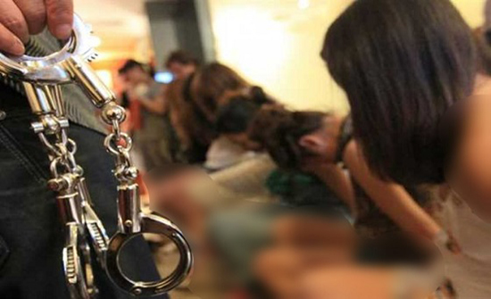ضبط زوجين مصريين أنشآ موقعًا لتبادل الزوجات ضبط زوجين مصريين أنشآ موقعًا لتبادل الزوجات