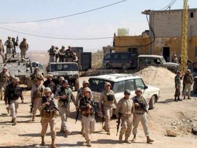 الجيش اللبناني يعثر على كمية كبيرة من المتفجرات في عرسال الجيش اللبناني يعثر على كمية كبيرة من المتفجرات في عرسال