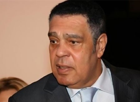 شقيق سامي العدل يبكي في ندوة تكريمه بمهرجان الإسكندرية